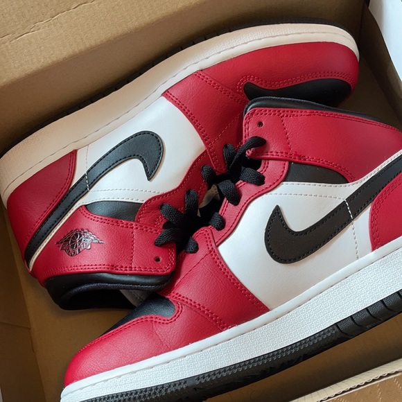 Air Jordan 1 miss - Picture 2 of 4
